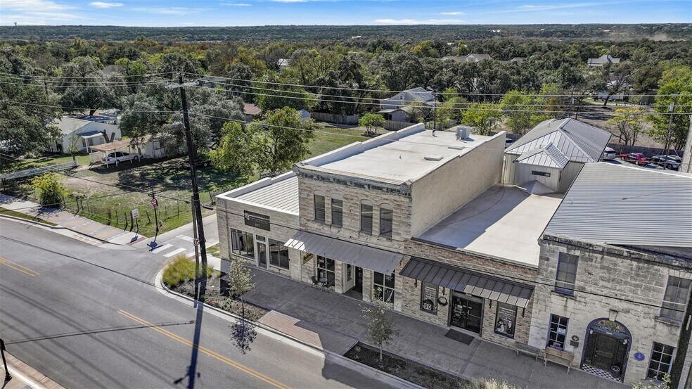 More Photos Of 923 Tx-332-loop, Liberty Hill Storefront Retail Residential For Sale