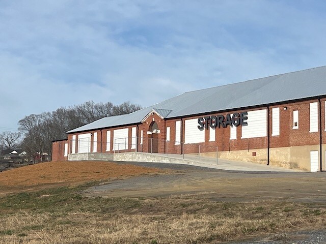 More Photos Of 100 Emory Ln, Kingsport Self Storage For Sale