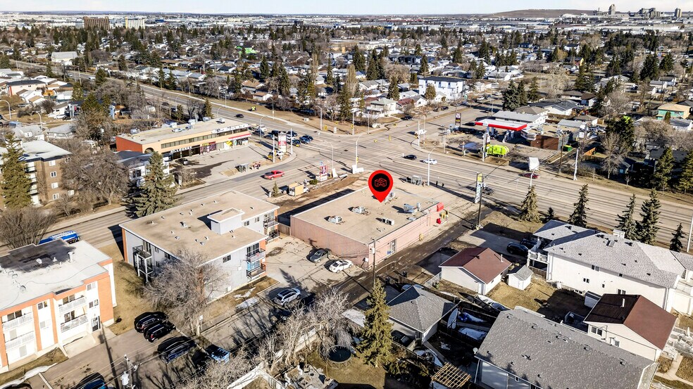 More Photos Of 10639 156th St NW, Edmonton Storefront For Sale