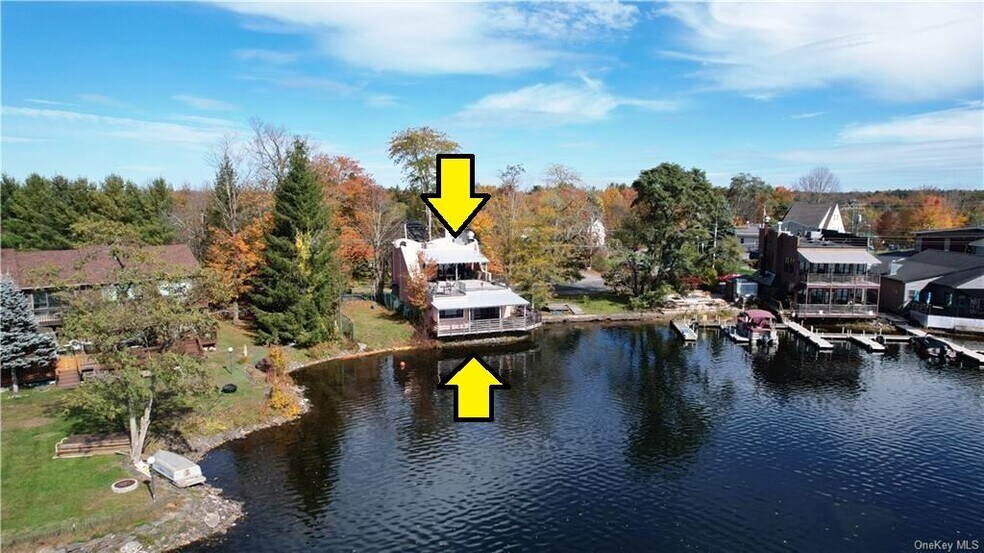 Primary Photo Of 13 Horseshoe Lake Rd, Kauneonga Lake Restaurant For Sale
