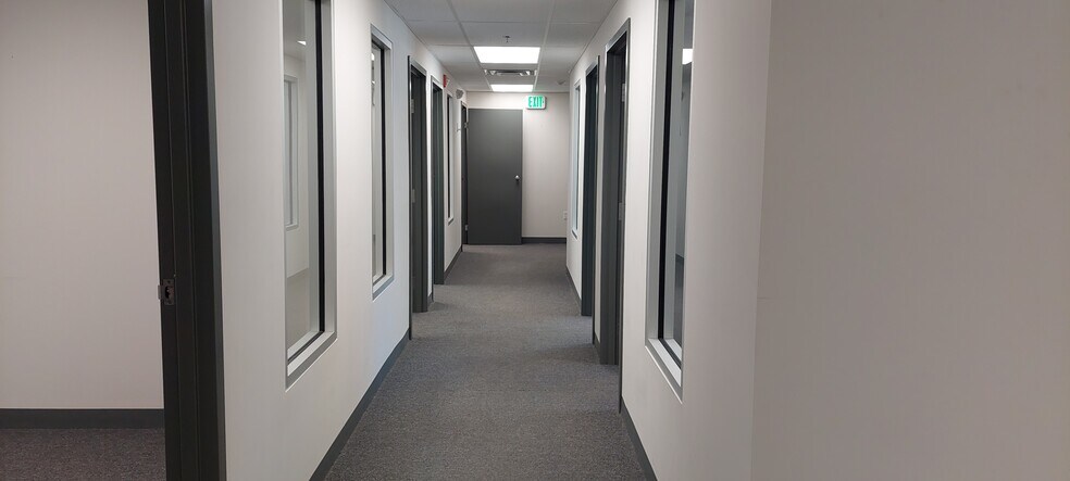 More Photos Of 30-32 6th Rd, Woburn Warehouse For Lease