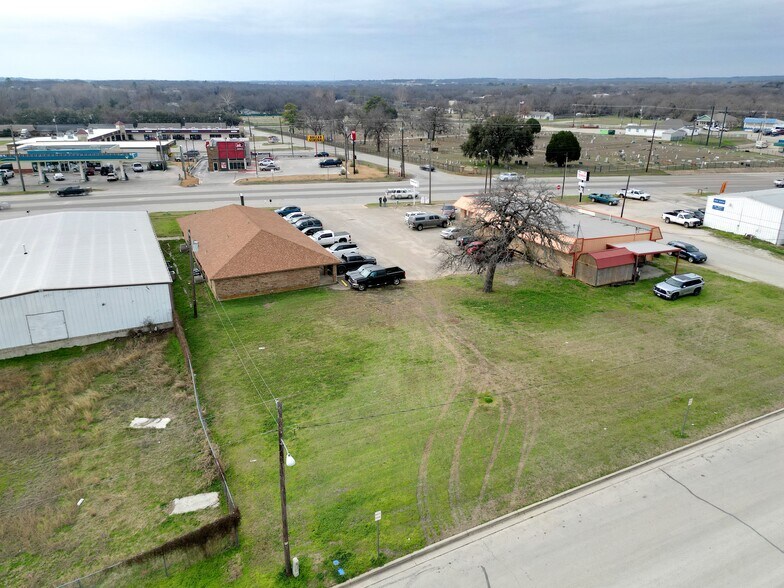 More Photos Of 311 E Highway 199, Springtown Office For Sale