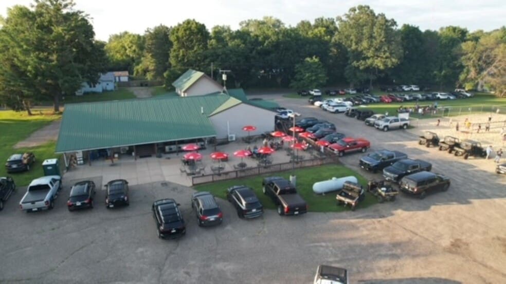 More Photos Of 2002 Midway Rd, Menomonie Restaurant For Sale