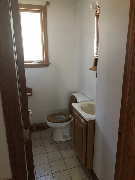 More Photos Of 306 Maple Creek Rd, Charleroi Auto Repair For Sale