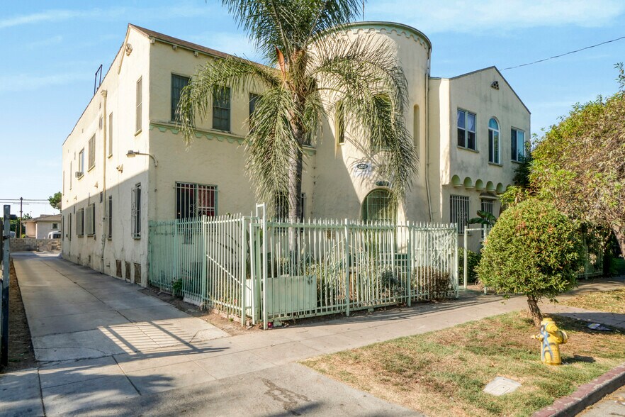More Photos Of 4038 Marathon St, Los Angeles Apartments For Sale
