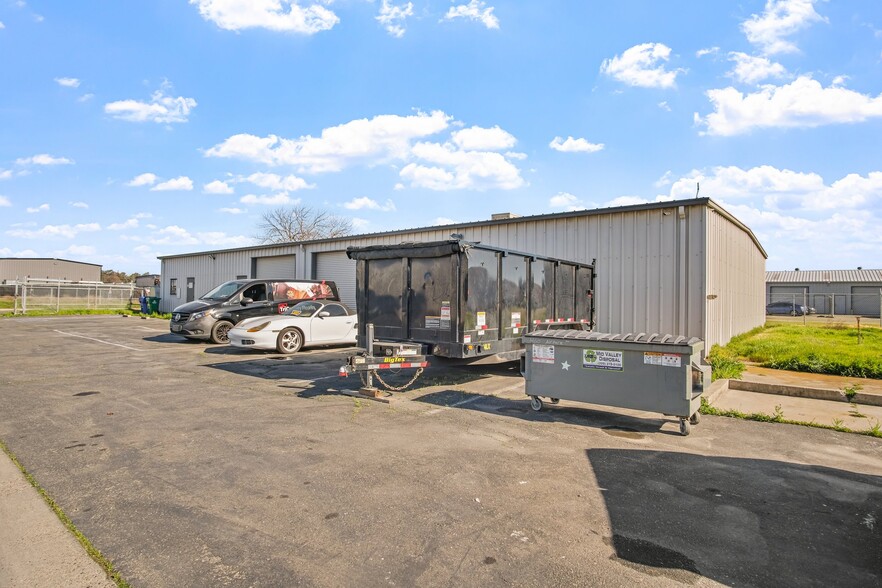 More Photos Of 460 Airpark Rd, Atwater Warehouse For Lease