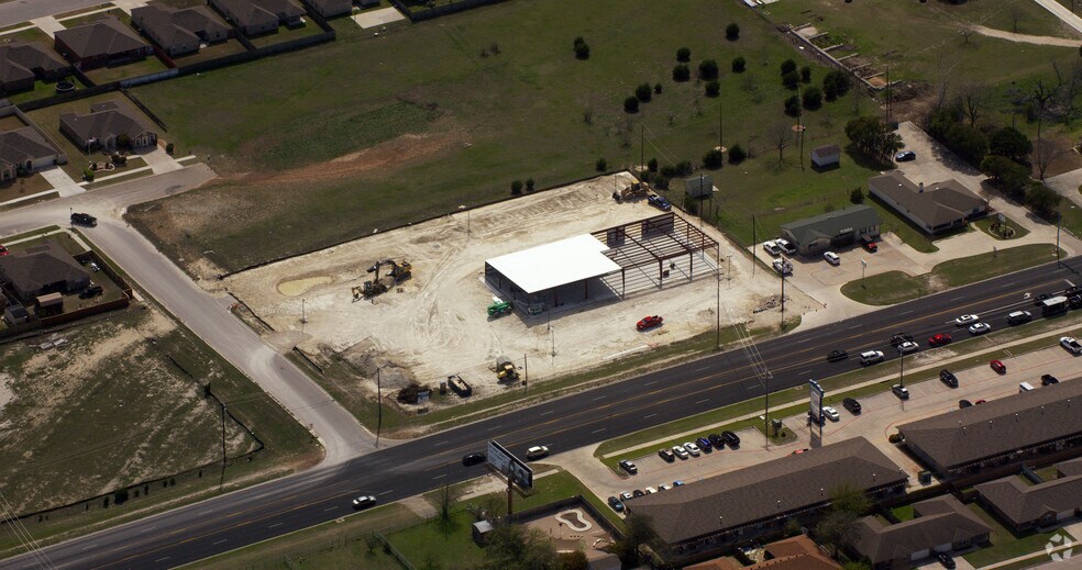 More Photos Of 2102 W Stan Schlueter Loop, Killeen Freestanding For Lease