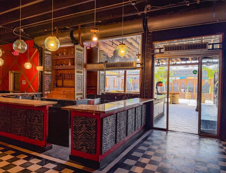 More Photos Of 165 NW 23rd St, Miami Restaurant For Lease
