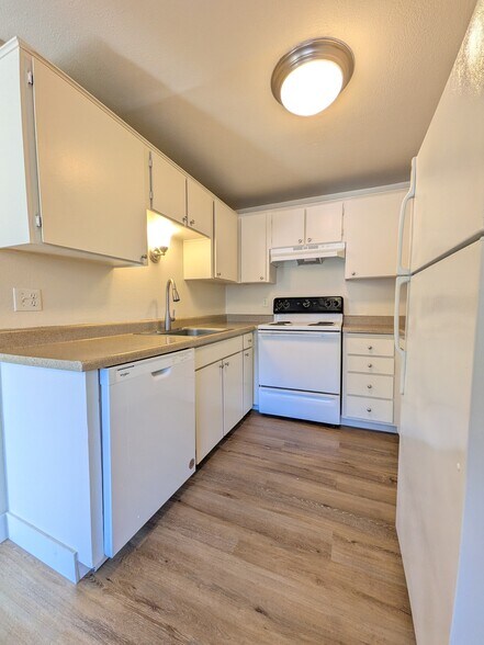 More Photos Of 2702-2812 NE 86th Ave, Vancouver Apartments For Sale