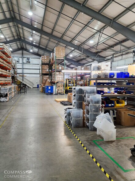 More Photos Of 63255 Jamison St, Bend Warehouse For Lease