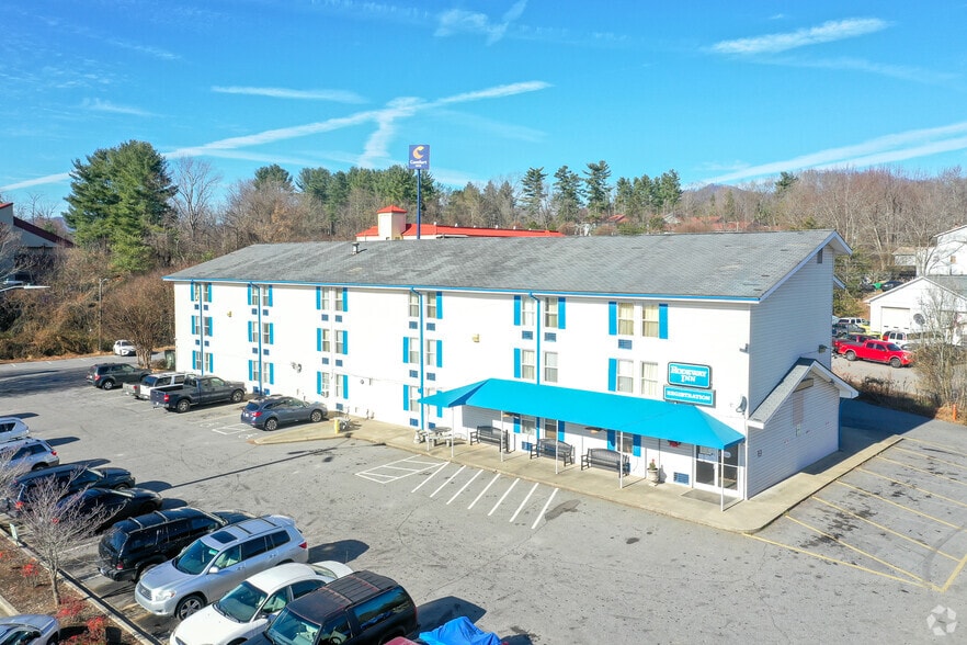 Primary Photo Of 8 Crowell Rd, Asheville Hotel For Sale