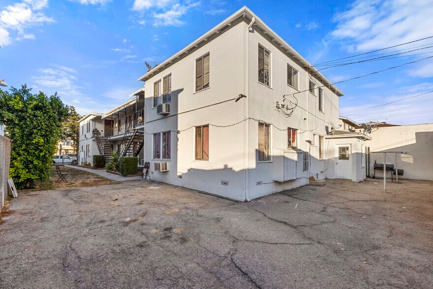 More Photos Of 14324 Roscoe Blvd, Panorama City Apartments For Sale