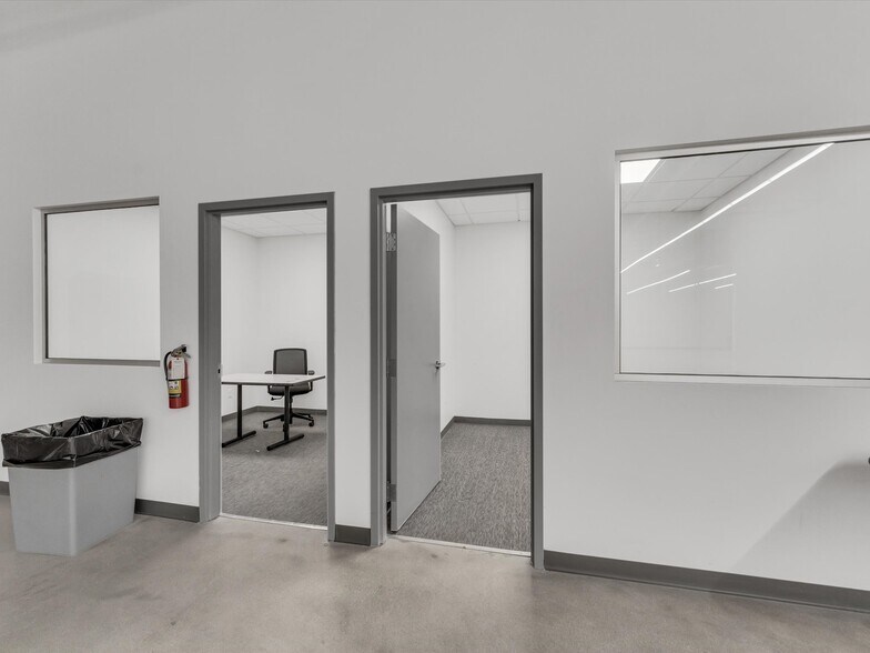 More Photos Of 3301 NW 107th Ave, Miami Research And Development For Lease