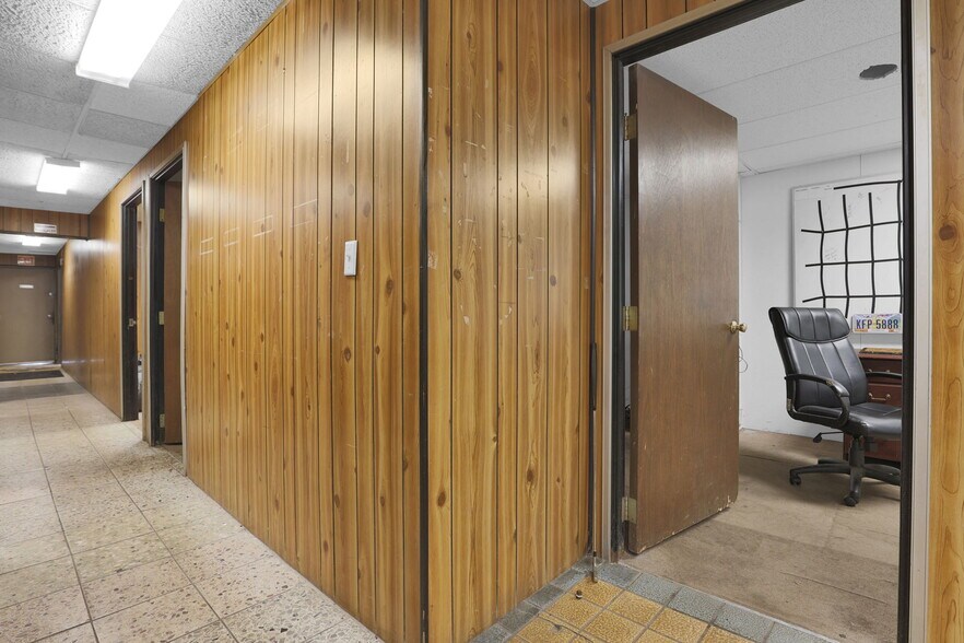 More Photos Of 771 St. Clair Ave, Columbus Warehouse For Lease