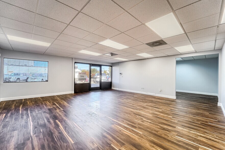 More Photos Of 5472 Arapahoe Ave, Boulder Auto Repair For Lease