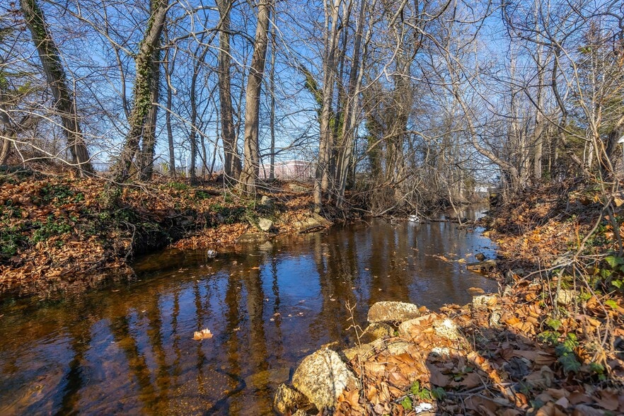 More Photos Of 2453 Delsea Dr, Franklinville Office For Sale