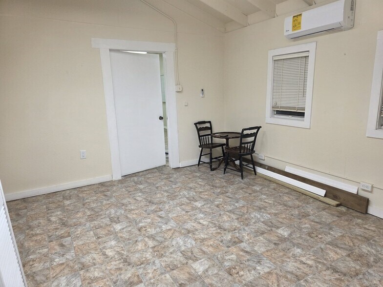 More Photos Of 94 N Hall St, LaBelle Office For Lease