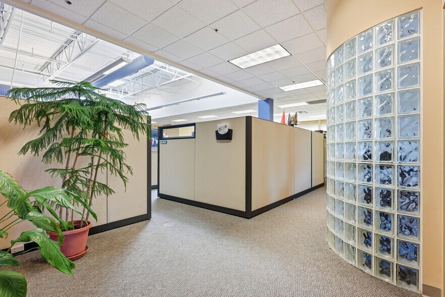 More Photos Of 38 Plains Rd, Essex Light Manufacturing For Lease
