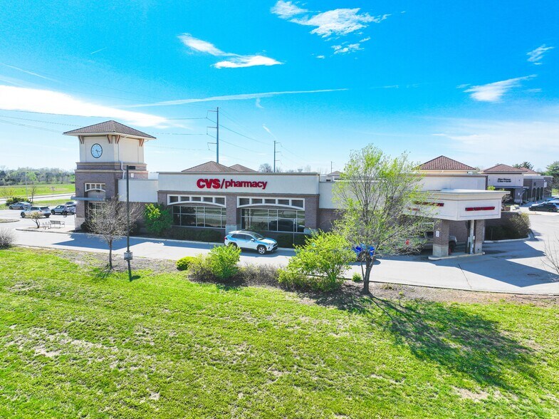 More Photos Of 10050 Woodland Dr, Lenexa Drugstore For Sale