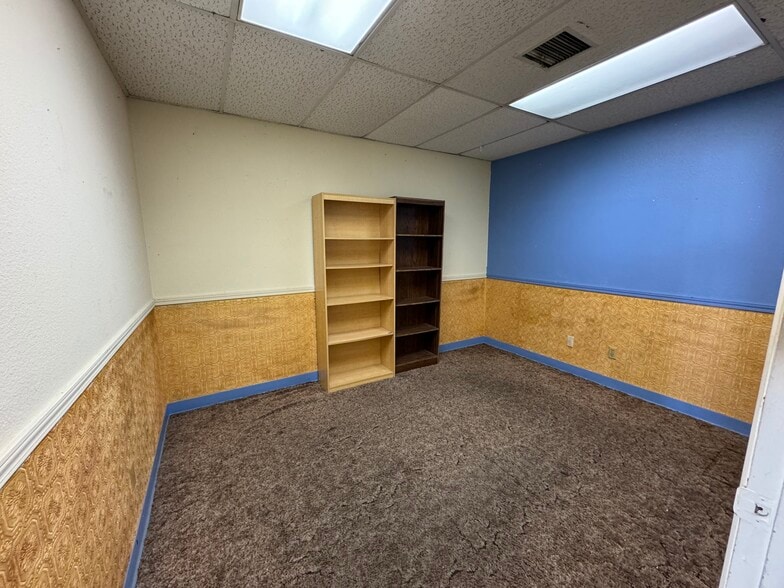 More Photos Of 2458 I 70 Business Loop, Grand Junction Service For Lease