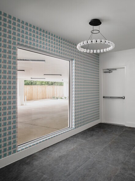 More Photos Of 2116 Bissonnet, Houston Loft Creative Space For Lease