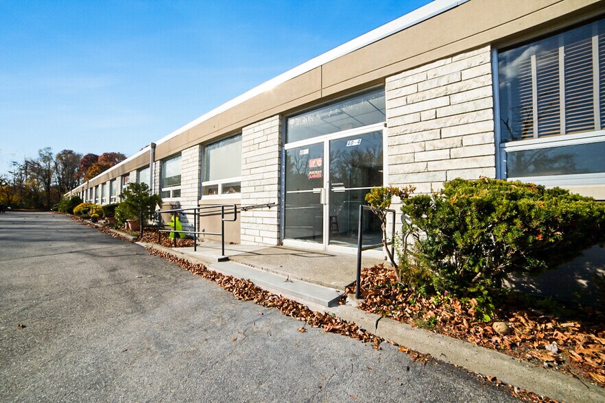 More Photos Of 40 Radio Circle Dr, Mount Kisco Flex For Sale