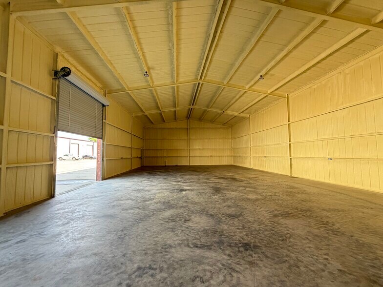 More Photos Of 5790 Rendon Bloodworth Rd, Fort Worth Industrial For Lease