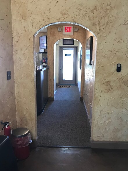 More Photos Of 2500 S Bagdad Rd, Leander Freestanding For Sale