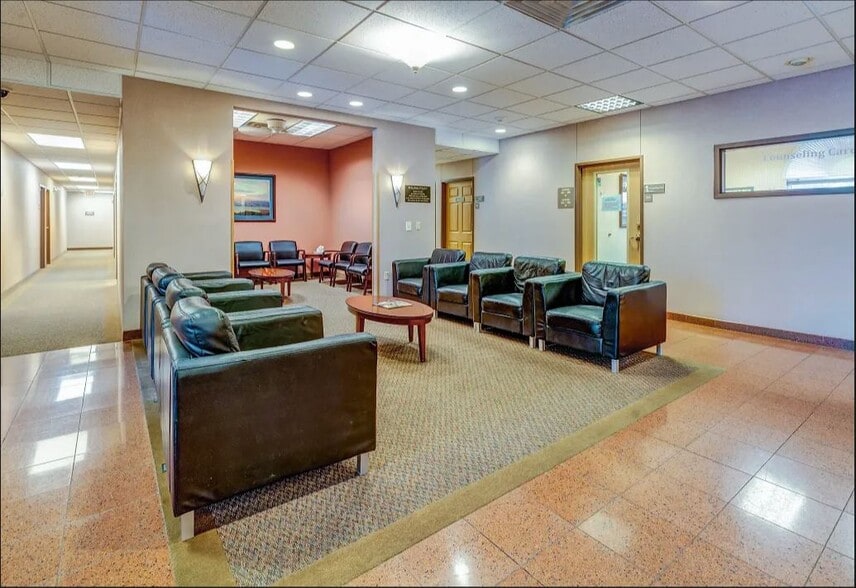 More Photos Of 1500 McAndrews Rd W, Burnsville Office For Lease