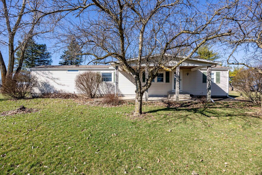 More Photos Of 8724 US Highway 68 N, West Liberty General Retail For Sale