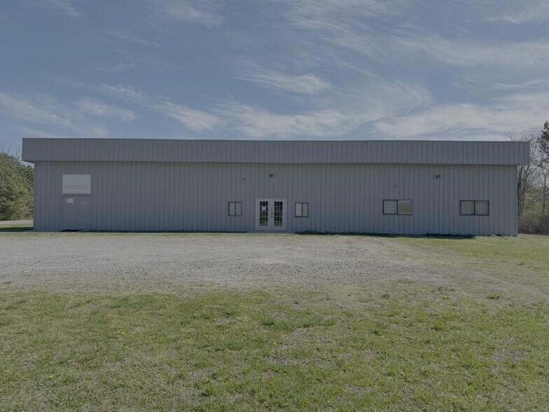 Primary Photo Of 205 Industrial Dr, Copperhill Manufacturing For Lease