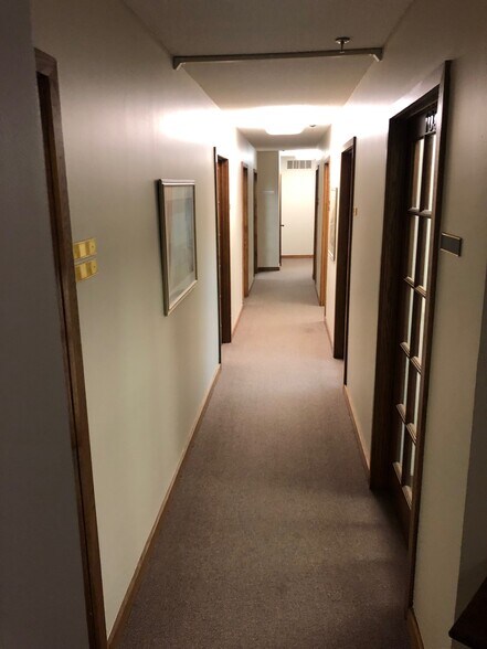 More Photos Of 5821 Cedar Lake Rd, Saint Louis Park Medical For Lease