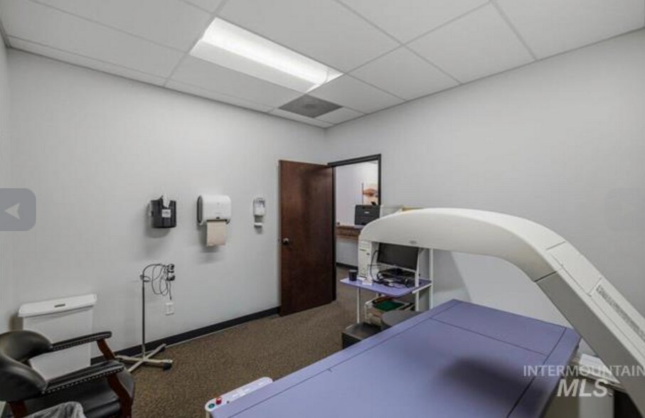 More Photos Of 1588 W Cayuse Creek Dr, Meridian Medical For Sale