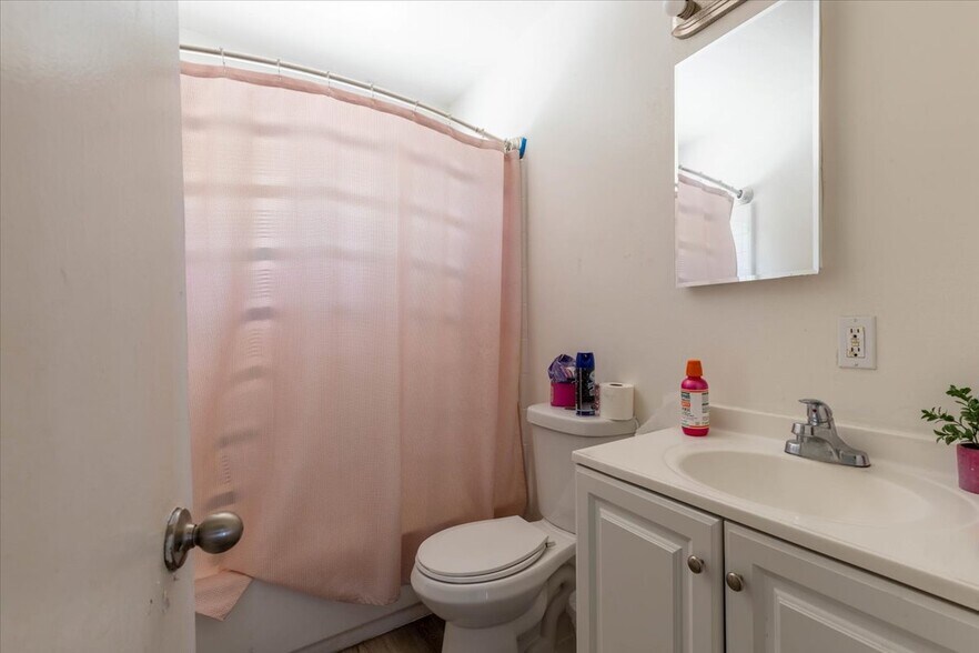 More Photos Of 2041 Beatrice Ct, San Jose Apartments For Sale