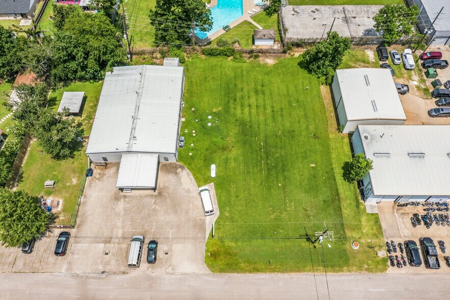 Primary Photo Of 16737 Sprawling Oaks Dr, Conroe Daycare Center For Sale
