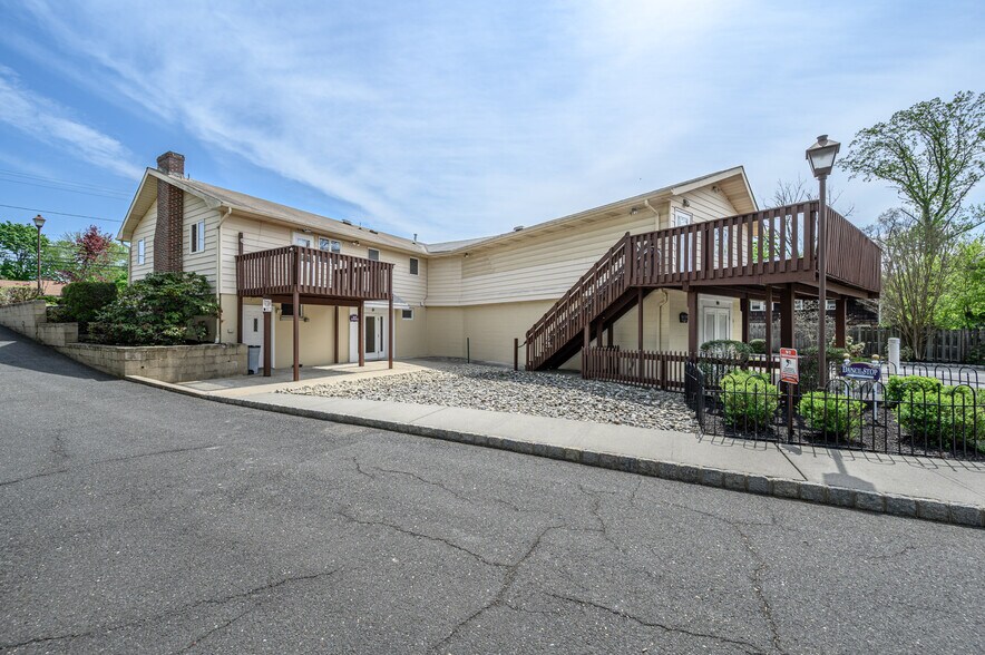 More Photos Of 355 Buckelew Ave, Monroe Township Freestanding For Sale