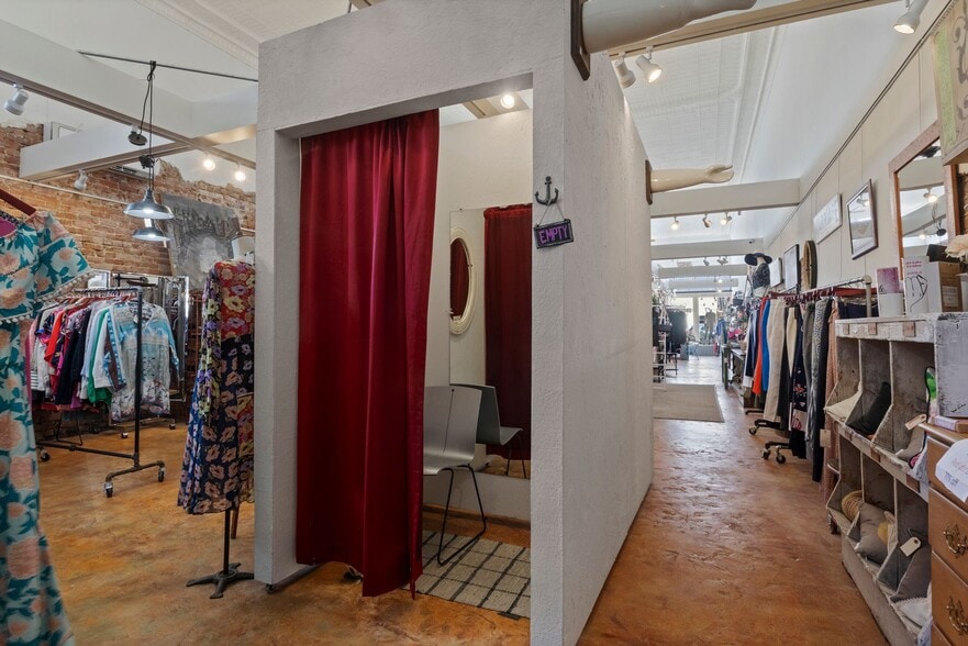 More Photos Of 219 N Main St, Winnsboro Storefront For Sale