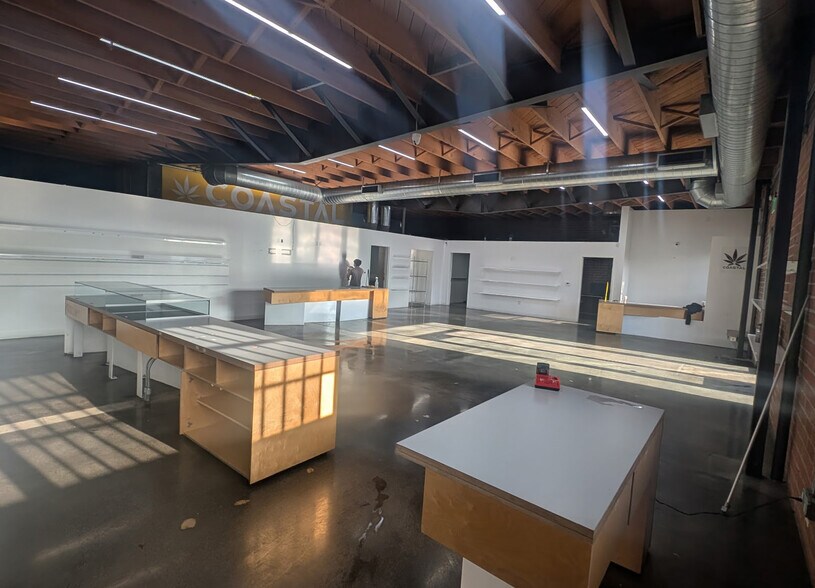 More Photos Of 2435 Military Ave, Los Angeles Office For Lease