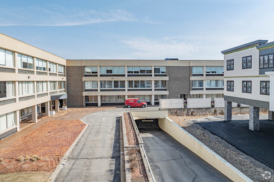 More Photos Of 980-990 Washington St, Dedham Office For Lease