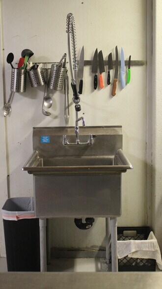 More Photos Of 7877 W Main St, Rathdrum Freestanding For Sale