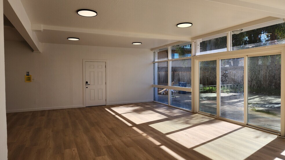 More Photos Of 155 S 11th St, San Jose Sorority Fraternity House For Lease