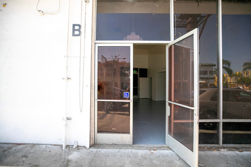 More Photos Of 3615 W Beverly Blvd, Los Angeles Freestanding For Lease