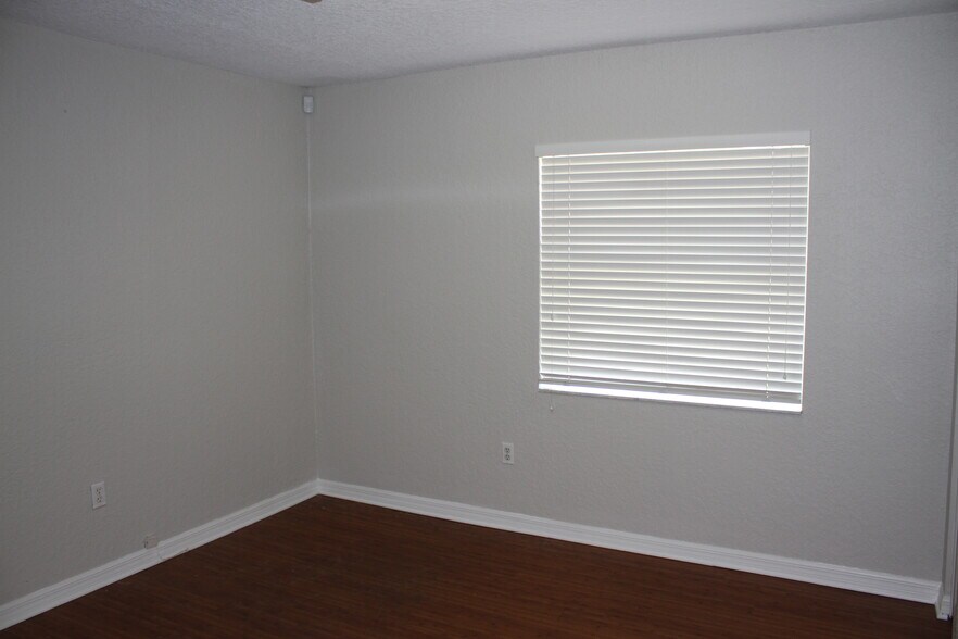 More Photos Of 719 W Winter Park St, Orlando Office Residential For Lease