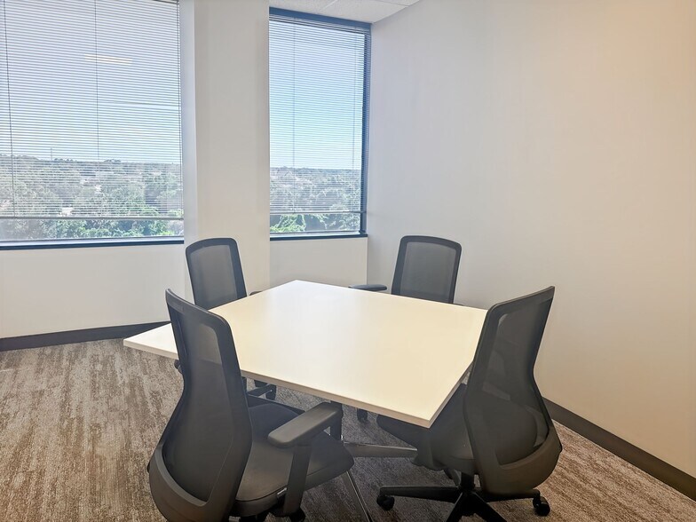 More Photos Of 2014 W Pinhook Rd, Lafayette Coworking Space