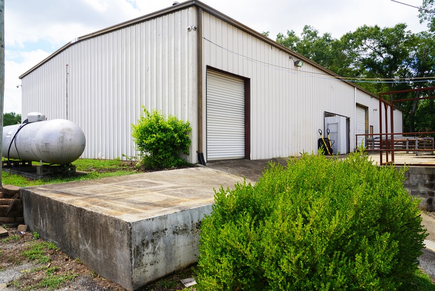 More Photos Of 4102 Highway 29 N, Belton Light Manufacturing For Lease