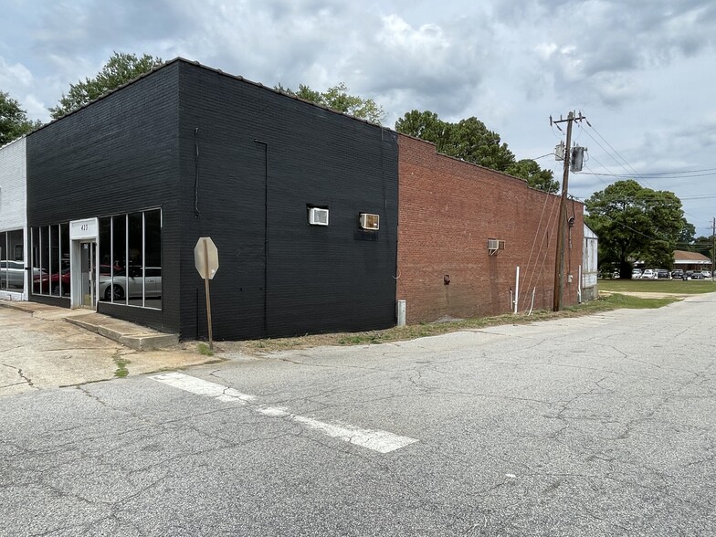 Primary Photo Of 423-425 S 5th St, Hartsville Storefront For Sale