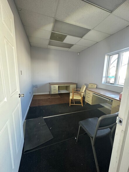 More Photos Of 3300-3312 Encrete Ln, Dayton Light Manufacturing For Lease