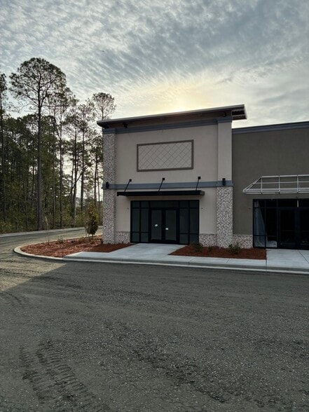 More Photos Of 4112 River Oaks Dr, Myrtle Beach General Retail For Lease