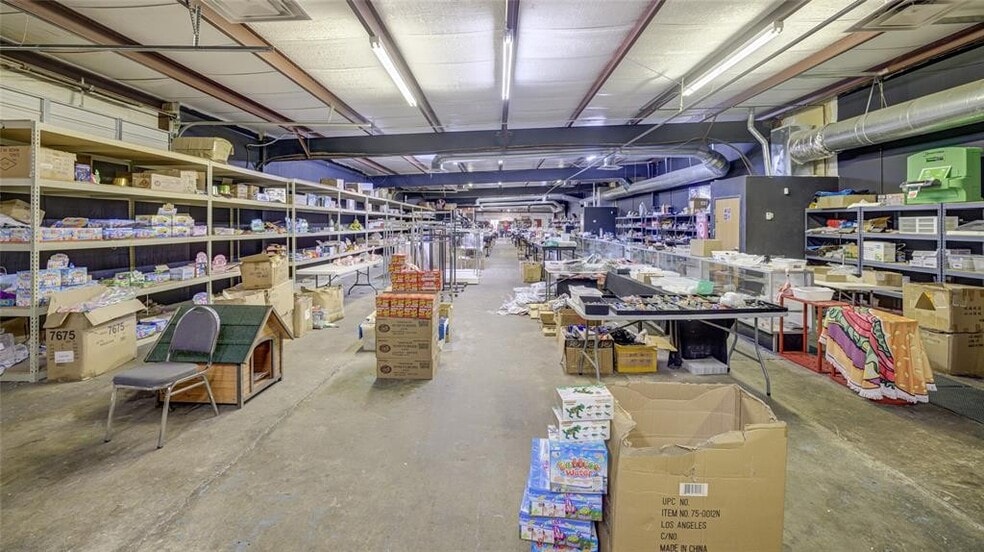 More Photos Of 4625 NW 10th St, Oklahoma City Distribution For Sale