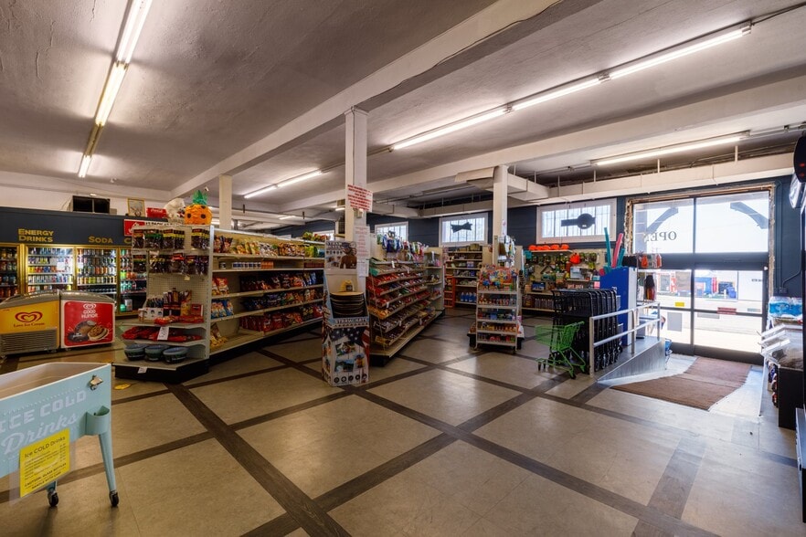 More Photos Of 10 S Main St, Fillmore Restaurant For Sale